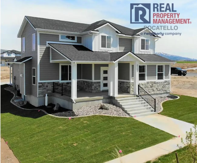 Building Photo - Brand New 3 bed 2.5 Bath Home- Double Car garage