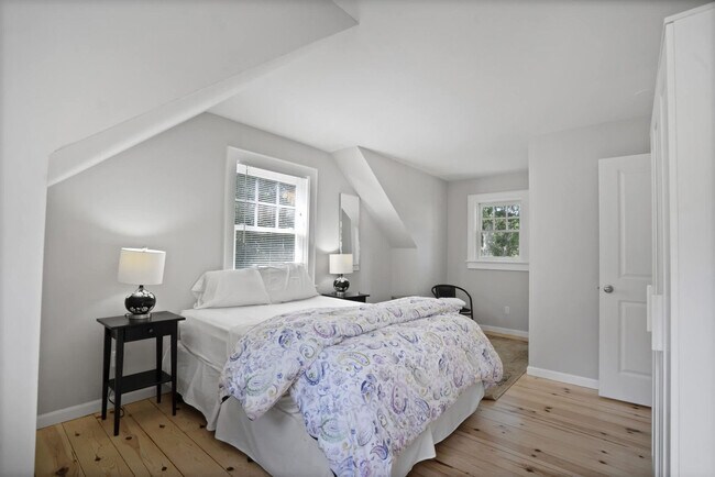 Building Photo - 11 The Pkwy