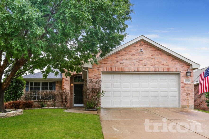 Primary Photo - 13201 Fencerow Rd