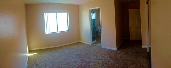 Building Photo - 4219 Walnut Grove Ave