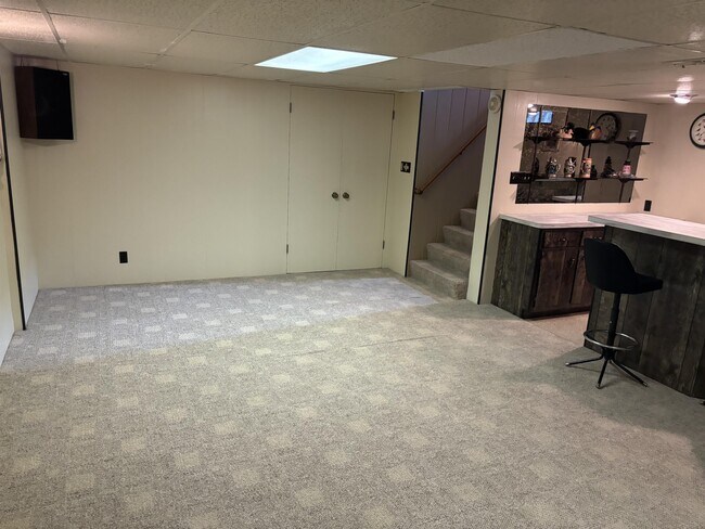 Building Photo - S90W22665 Loretto Ln