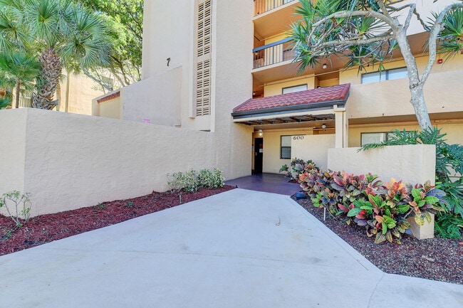 Building Photo - 600 Egret Cir