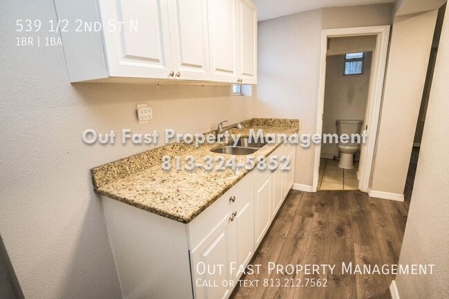 Building Photo - 539 1/2 2nd St N-