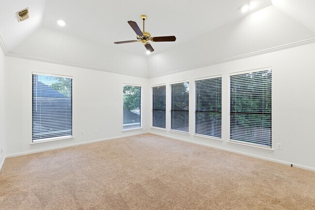 Building Photo - 5626 Spring Lodge Dr