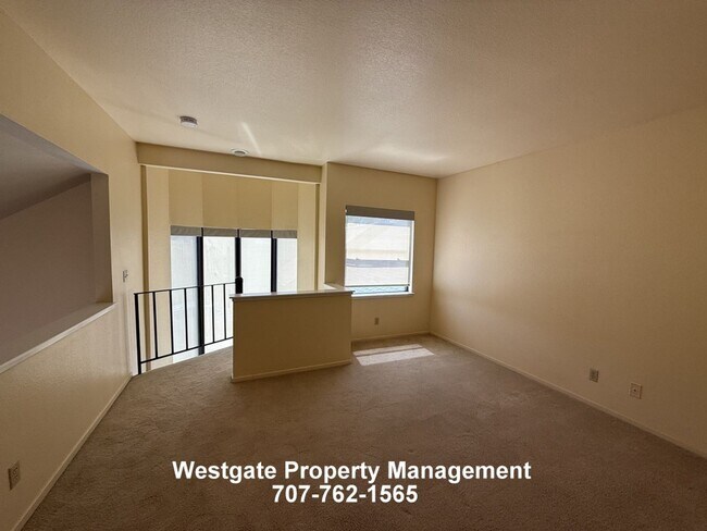 Building Photo - 1453 Capri Ave
