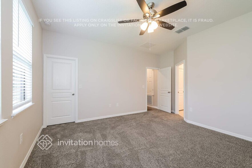 Building Photo - 5166 Sassari Ave