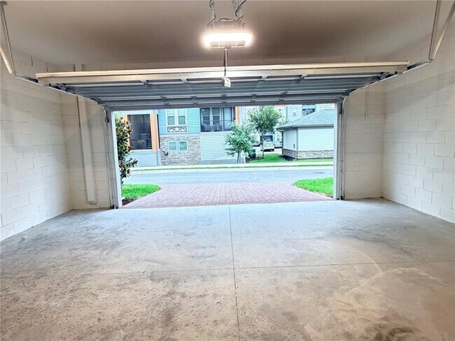 Building Photo - 201 Station Ln