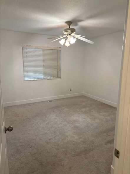 Building Photo - 504 N 2870 W