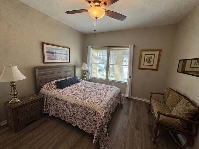 Building Photo - 5025 SW 91 Ct