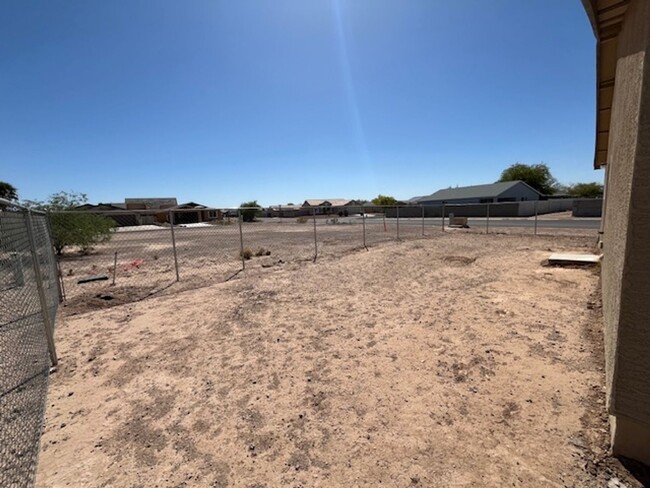 Building Photo - Newer Build 4 Bed/2 Bath In Arizona City