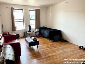 Building Photo - 153 Brighton Ave