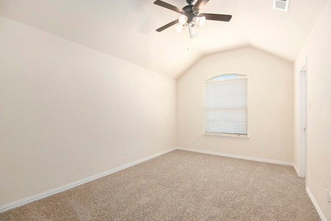 Building Photo - 9801 Yellow Cup Dr