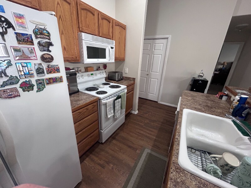 Building Photo - 1707 Dora Dr N