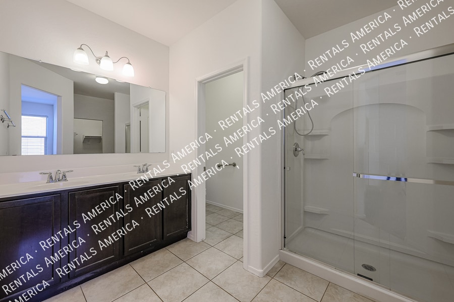 Building Photo - 23852 W Wier Ave