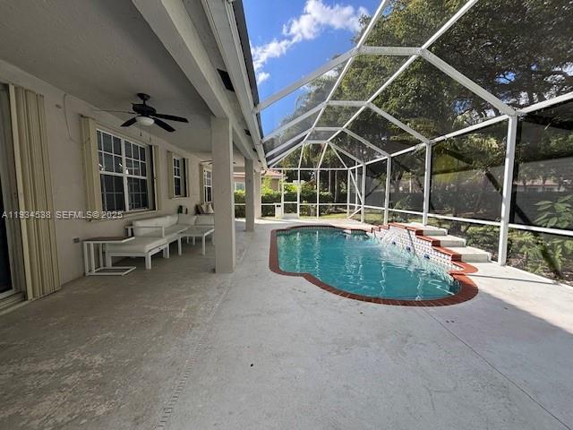 Building Photo - 712 Tulip Cir