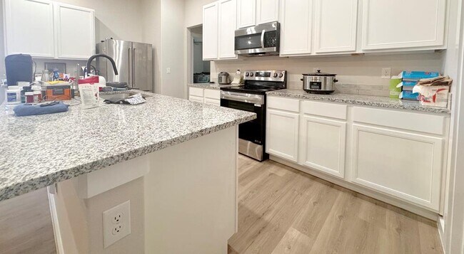 Building Photo - 309 Panhandle Dr