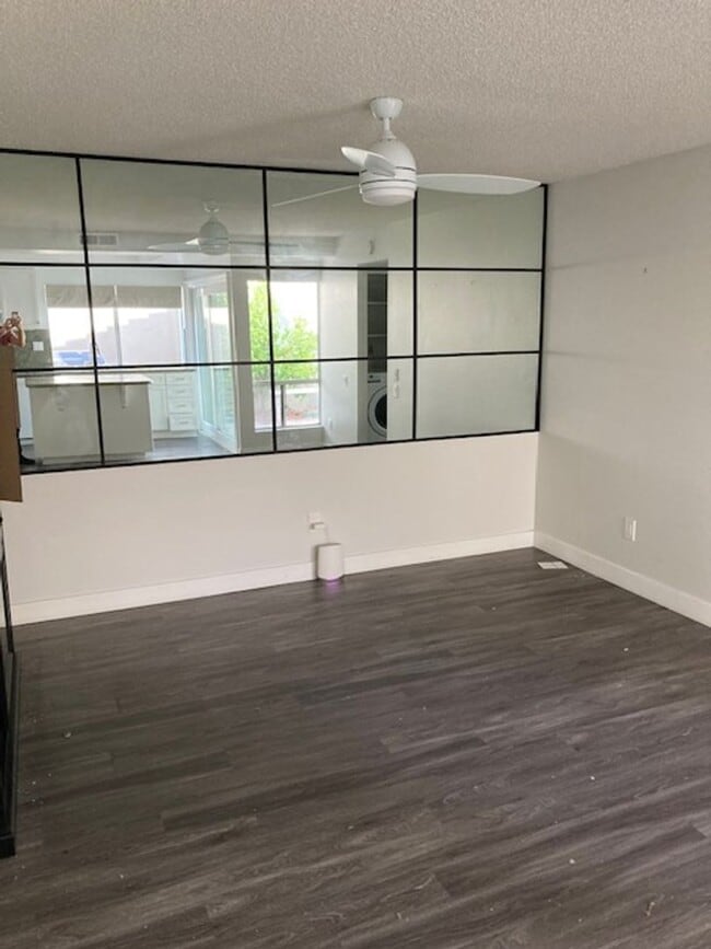 Building Photo - OUTSTANDING 4 BEDROOM HOME IN GATED COMMUNITY