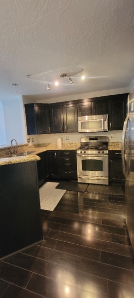 Building Photo - 4276 S Main St