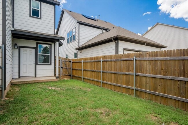 Building Photo - 2540 Acoma Ln