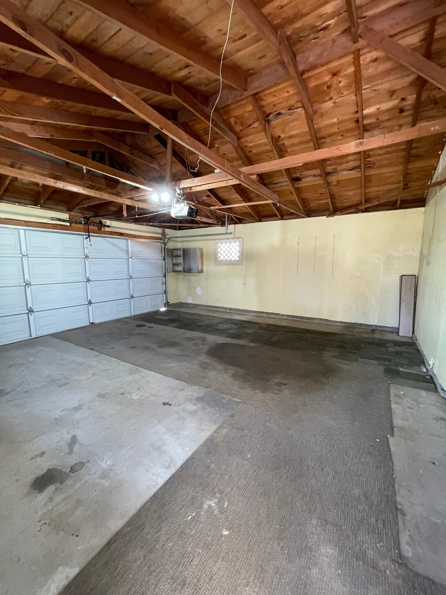 Building Photo - 361 N 8th St