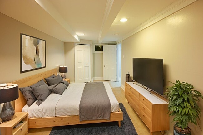 Building Photo - 4217 Gault Pl NE