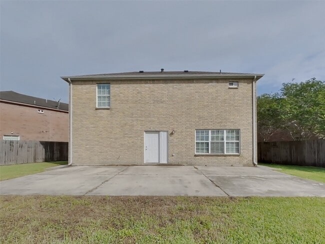 Building Photo - 5521 Rio Alamo St