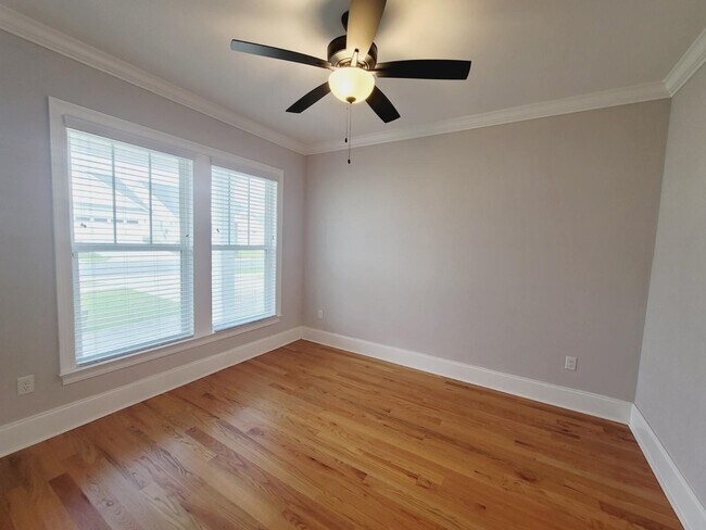 Building Photo - 2385 Sweet Valley Hts