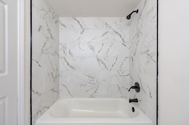 Building Photo - Beautifully Updated 3-Bedroom Home for Rent in Memphis