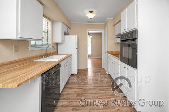 Building Photo - 21 Cullen Dr