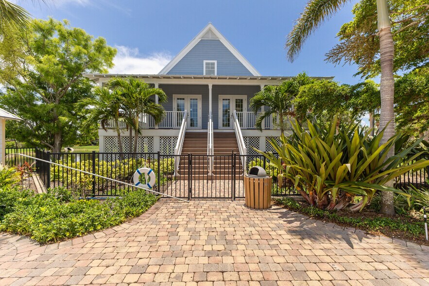 Building Photo - 11780 Anglers Club Dr