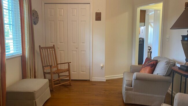 Building Photo - 1929 Camp Rd