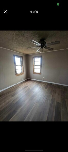 Building Photo - 503 W Birch St