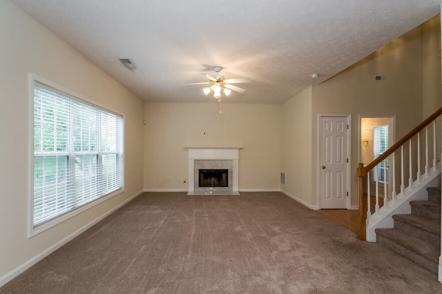 Building Photo - 145 Alessie Dr