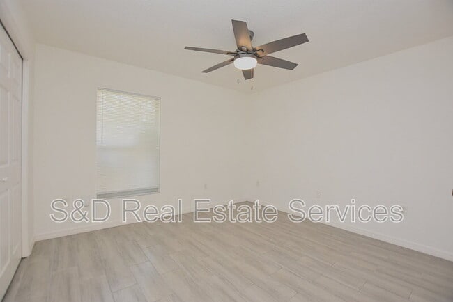 Building Photo - 1035 Fox Lake Dr