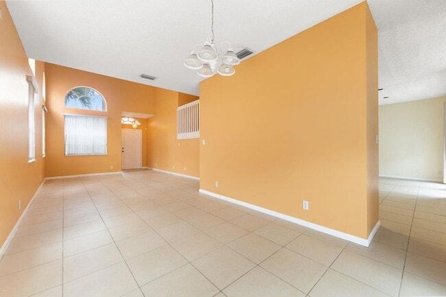 Building Photo - 4708 NW 115th Terrace