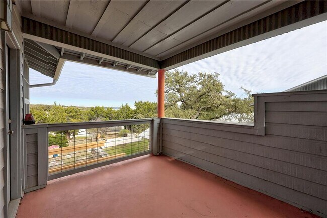 Building Photo - 18500 Lakehead Cir