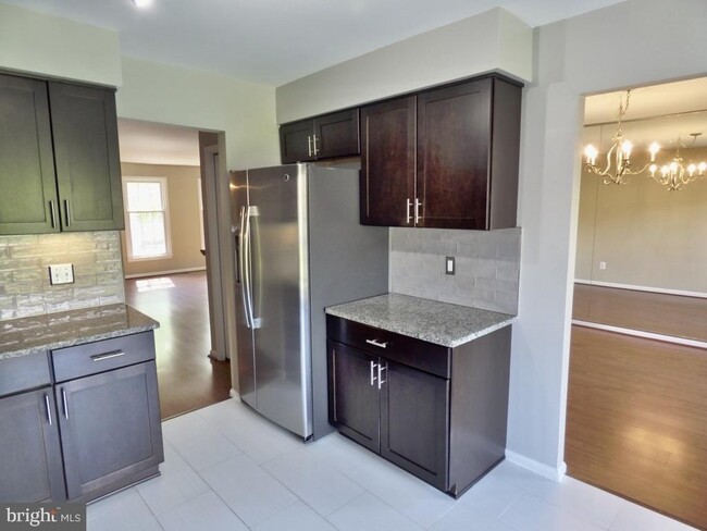 Building Photo - 10127 Ebenshire Ct