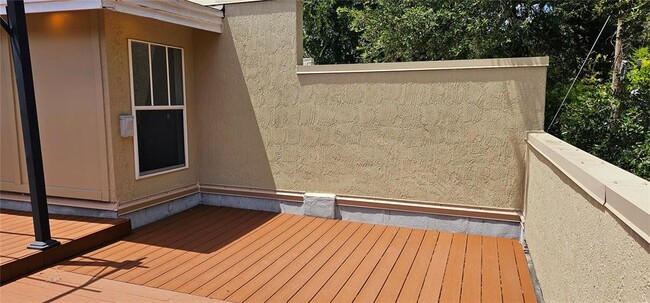 Building Photo - 1147 Delaney Ave