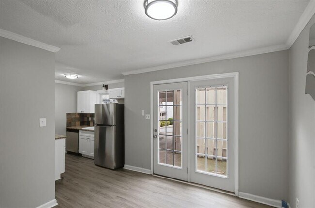 Building Photo - 218 Mill Creek Pl