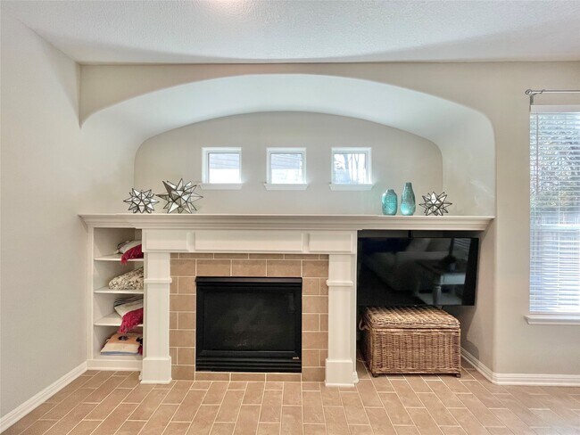 Building Photo - 46 Flickering Sun Ct