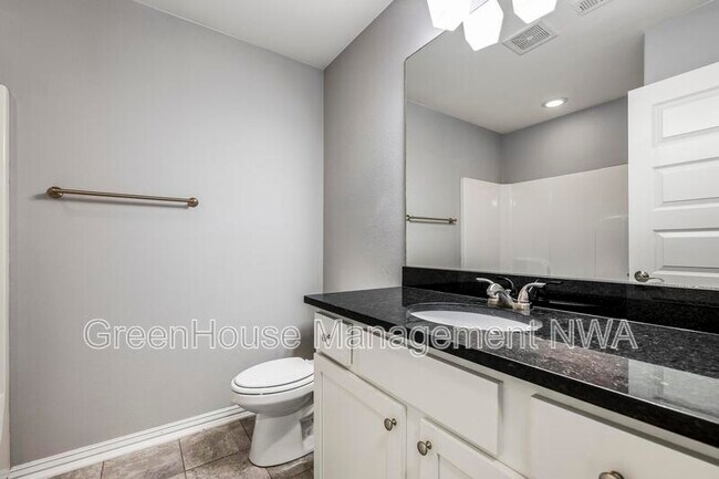 Building Photo - 4405 SW Eggersway Pl