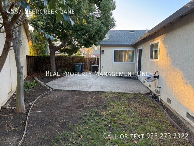 Building Photo - 4587 Deercreek Ln