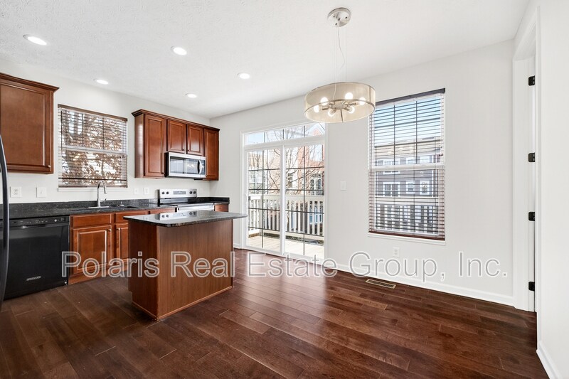 Building Photo - 83 3rd Ave NW