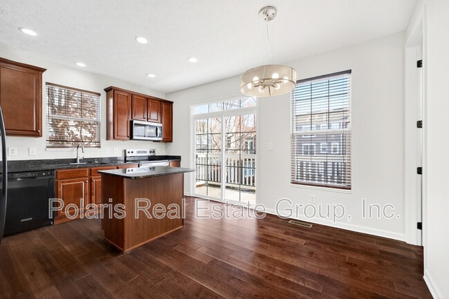 Building Photo - 83 3rd Ave NW