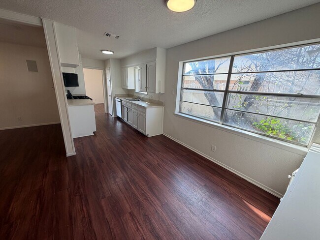 Building Photo - Location....Location....Location....