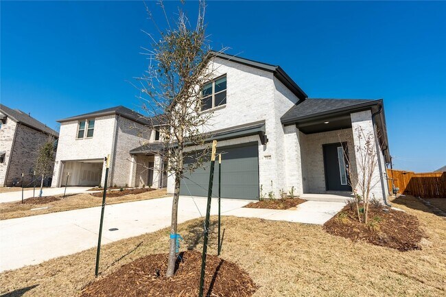 Building Photo - 712 Melody Hl Dr