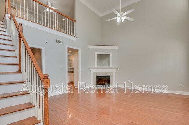 Building Photo - 145 Coach Ln