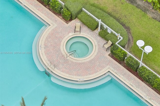 Building Photo - 1755 E Hallandale Beach Blvd