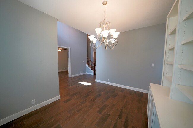 Building Photo - Executive Style Rental Now Available in Bo...