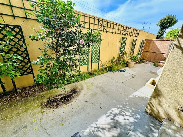 Building Photo - 6225 Coldwater Canyon Ave